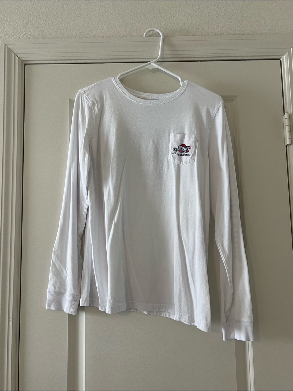 Vineyard Vines Women’s Mrs. Claus long sleeve shirt